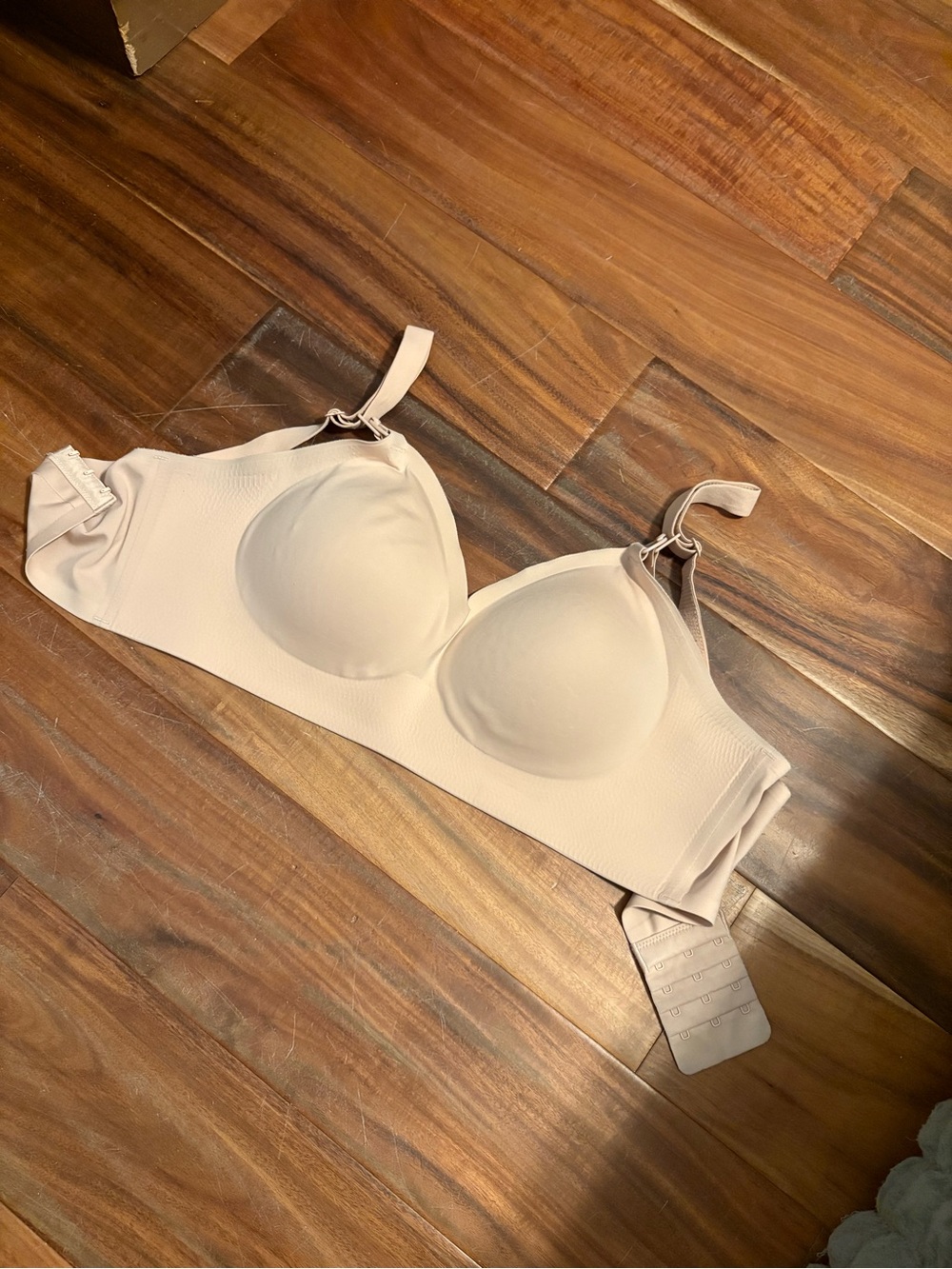 Momcozy Seamless Nursing Bra Beige S Wireless Maternity Breastfeeding (741)